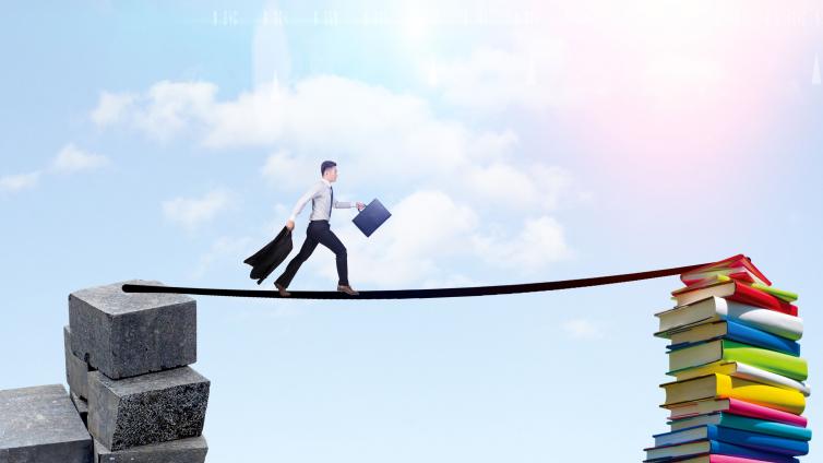 2021年成人学历改革趋向！八大变化告诉你，今年务必要报名